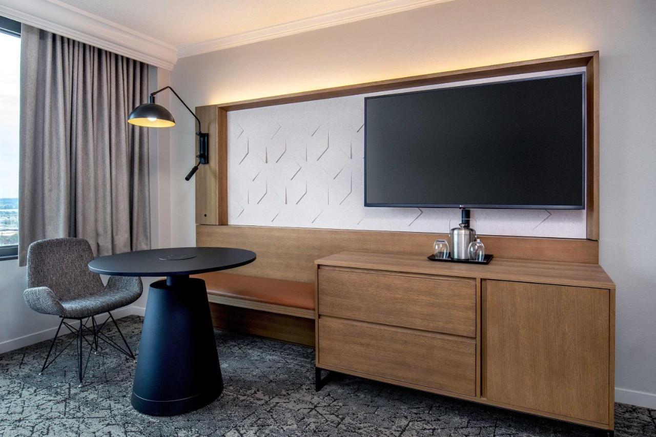 Sheraton Pentagon Hotel 3*