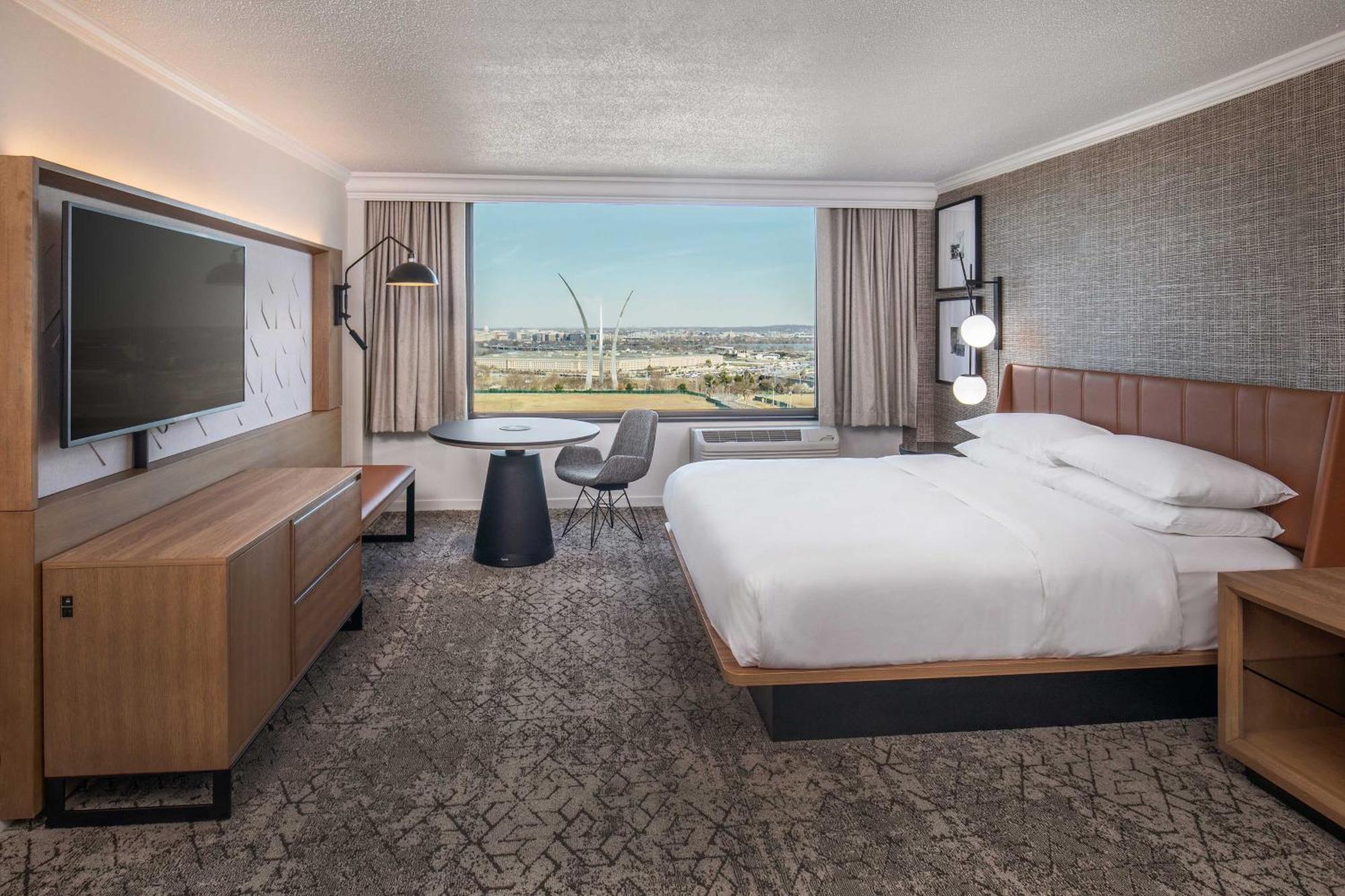 Hotel Sheraton Pentagon 3*